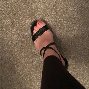Black wedges in good condition